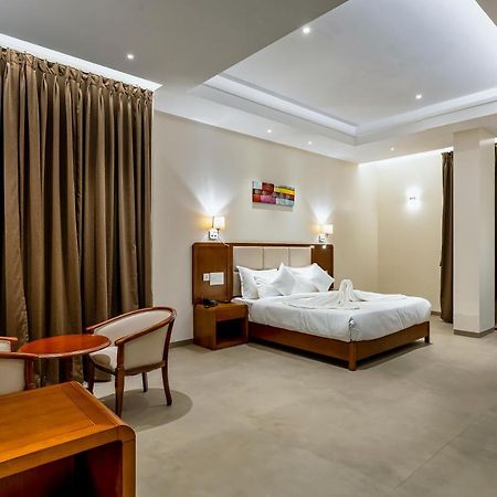 Grand Regal Otel Chandoli Dış mekan fotoğraf