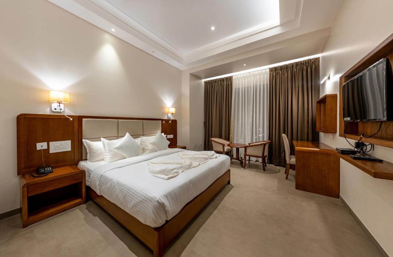 Grand Regal Otel Chandoli Dış mekan fotoğraf