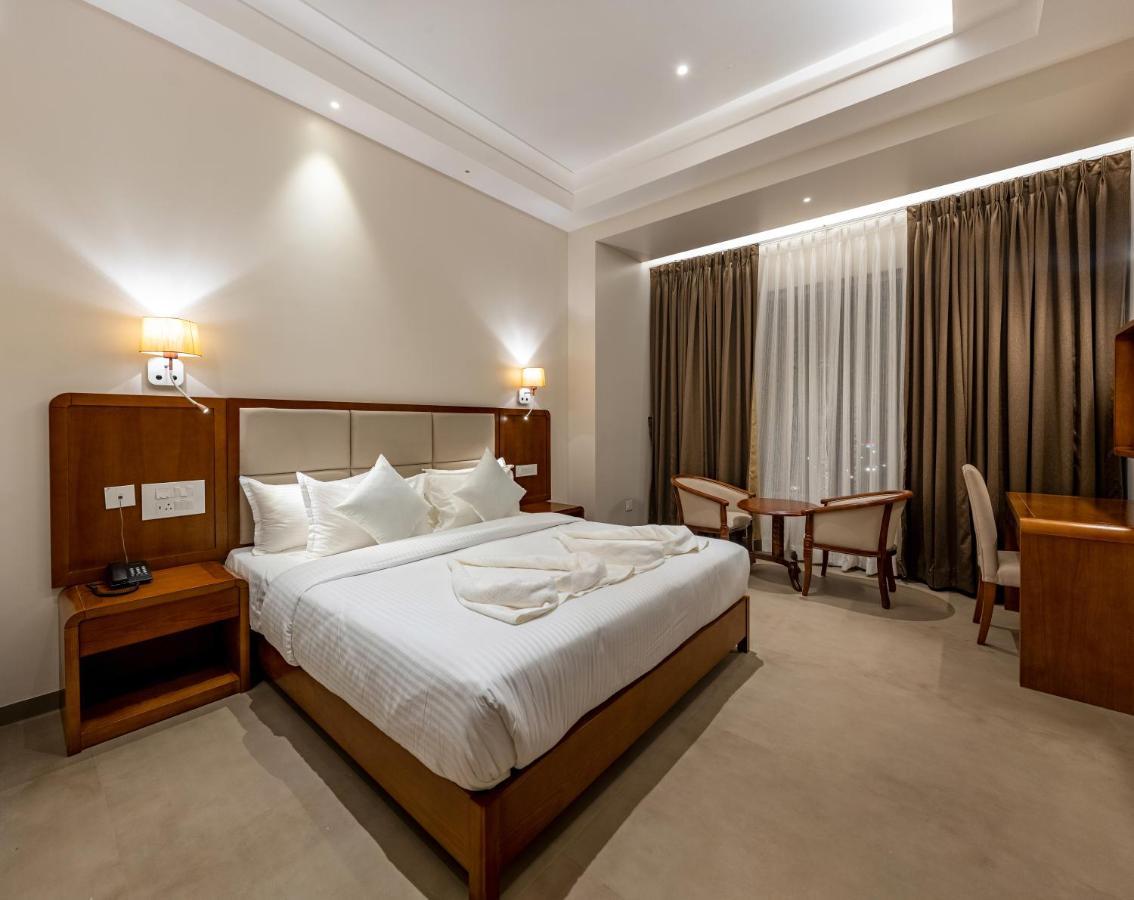 Grand Regal Otel Chandoli Dış mekan fotoğraf