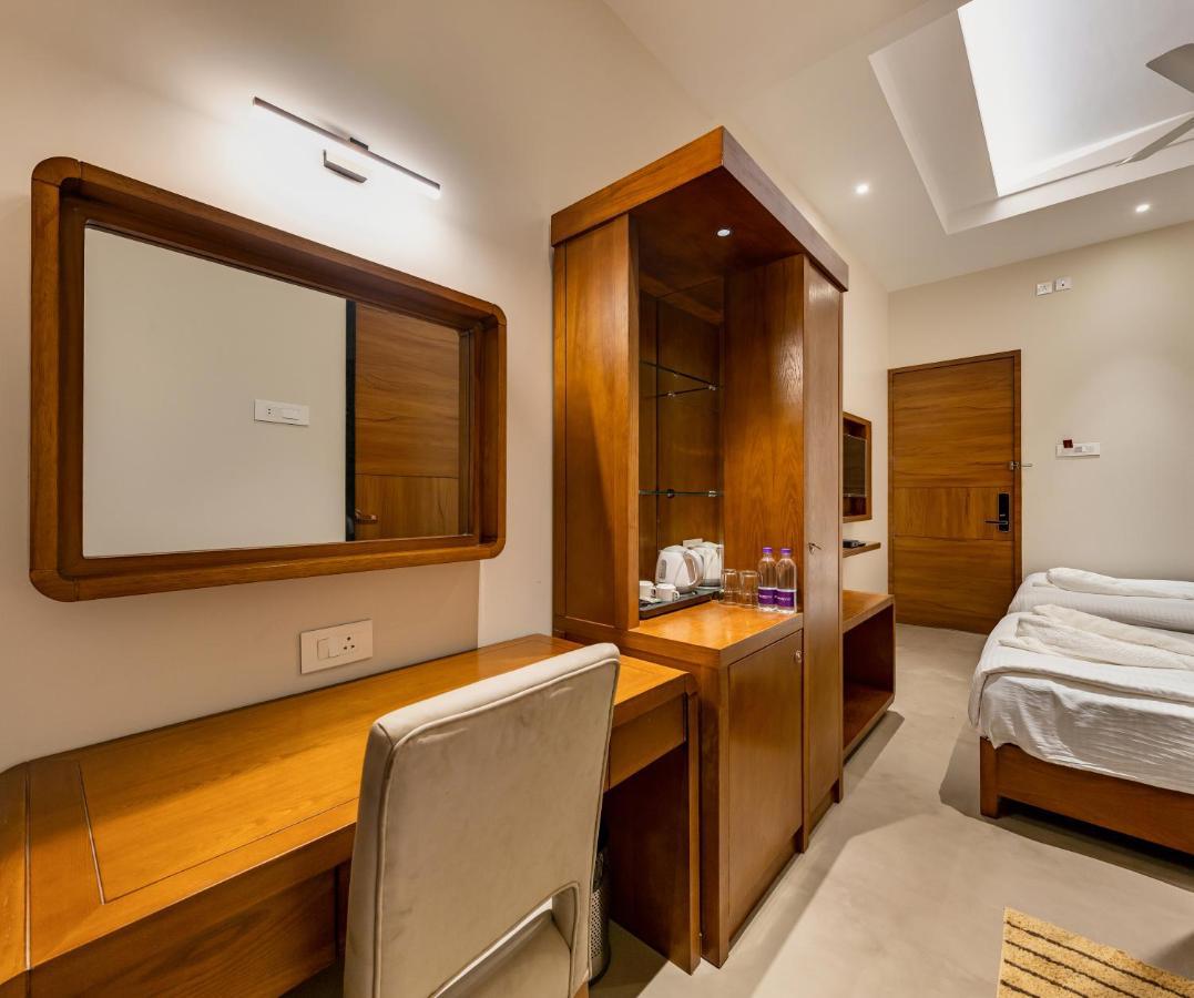 Grand Regal Otel Chandoli Dış mekan fotoğraf