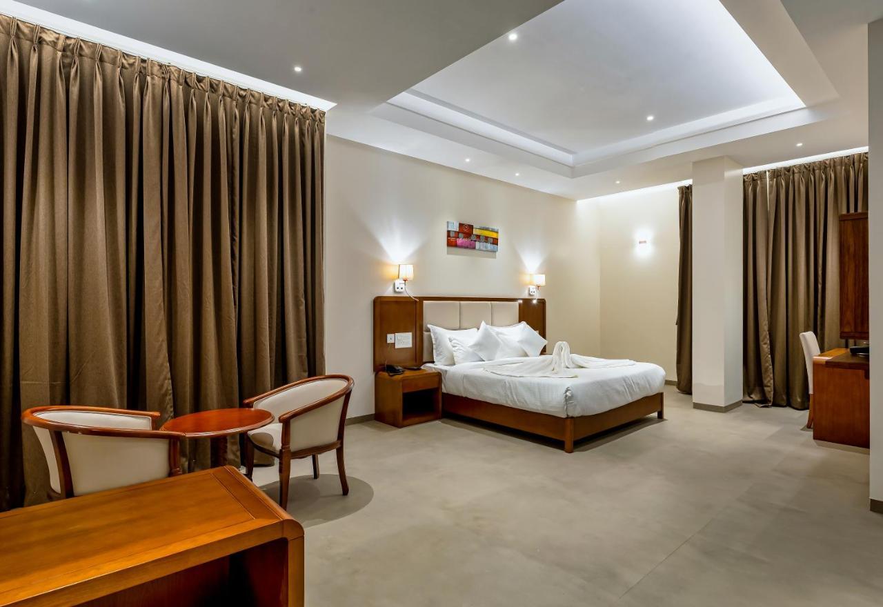 Grand Regal Otel Chandoli Dış mekan fotoğraf